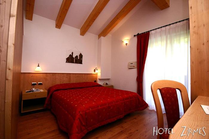 Hotel Zirmes 莫埃纳 外观 照片