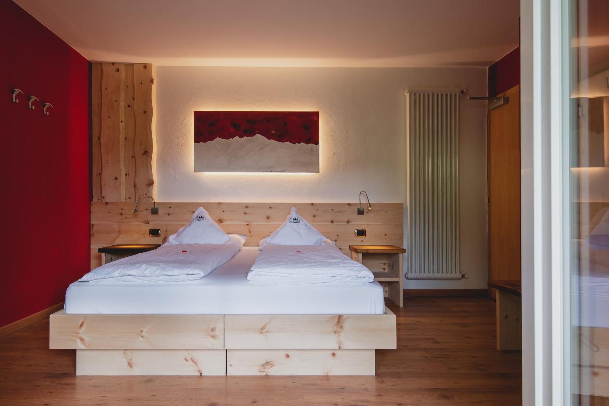 Hotel Zirmes 莫埃纳 外观 照片