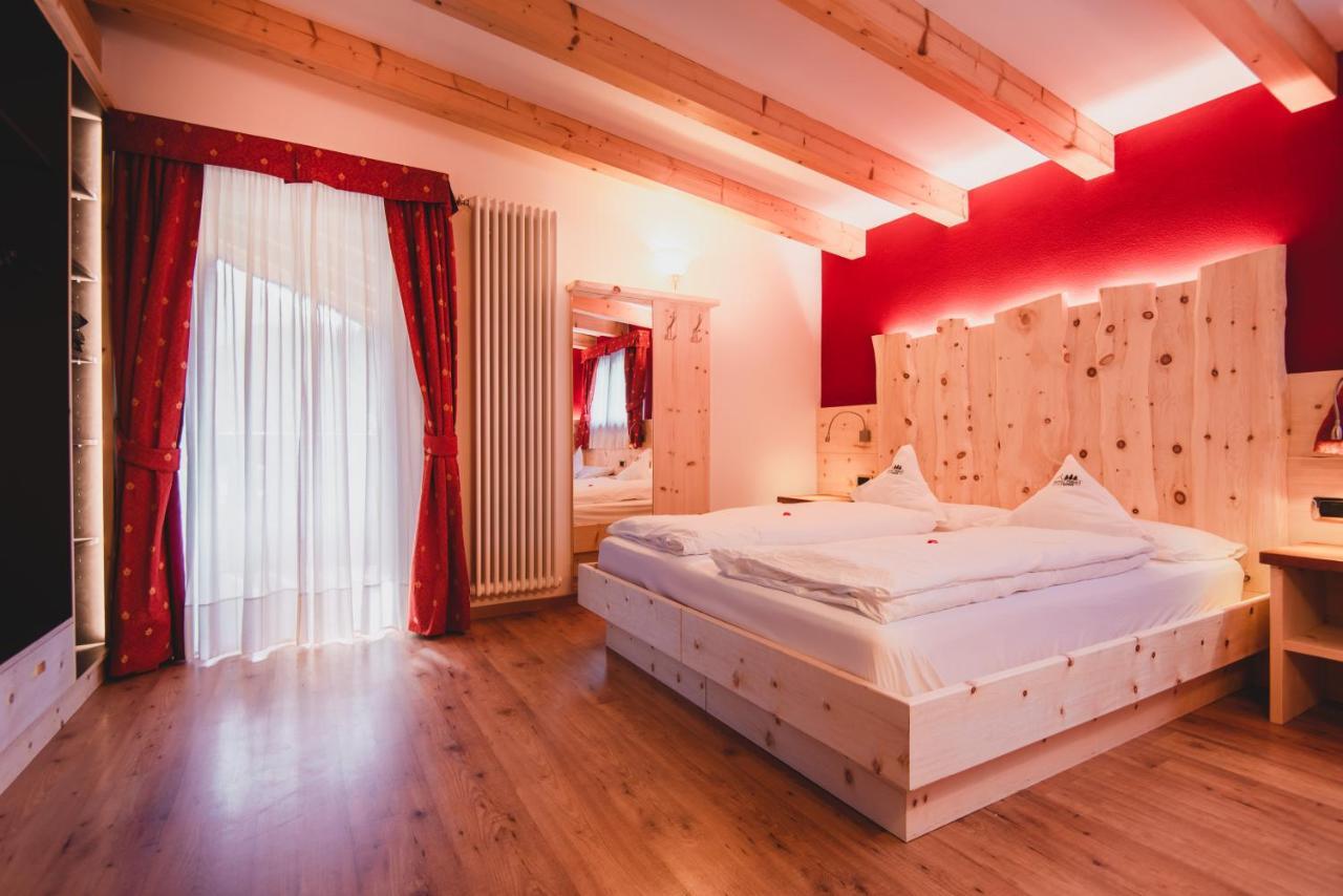 Hotel Zirmes 莫埃纳 外观 照片